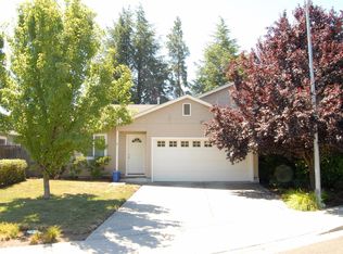 3150 Forest Hills Dr APT B, Medford, OR