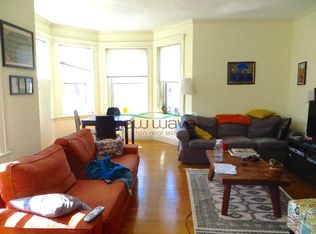 105 Queensberry St APT 12A, Boston, MA 02215