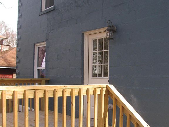 5th image of 1912 S Park St