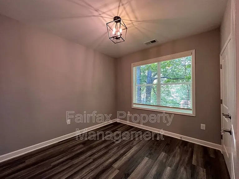 518 Boone St #104 — Photo 19