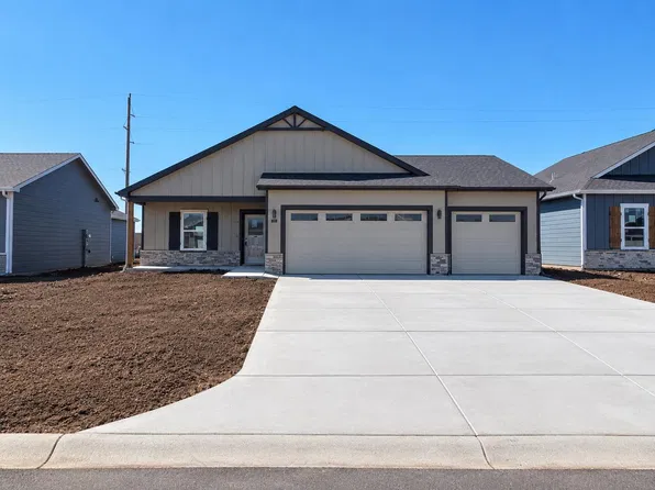 943 N Forestview St, Wichita, KS 67235
