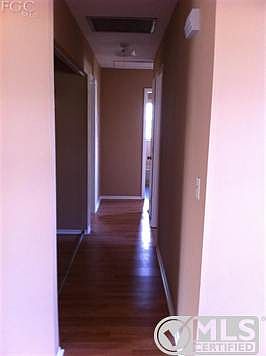4th image of 504 NE 19th Pl