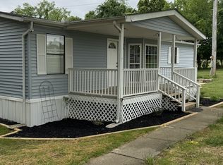2905 Lights Chapel Rd, Greenbrier, TN 37073