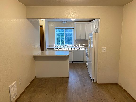 5th image of 131 23rd Ave SE APT C