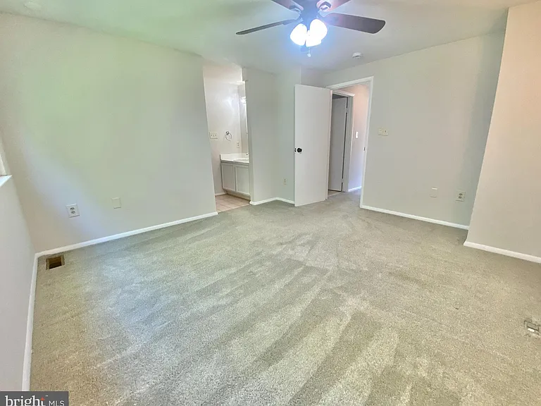 6212 Hillside Rd — Photo 20