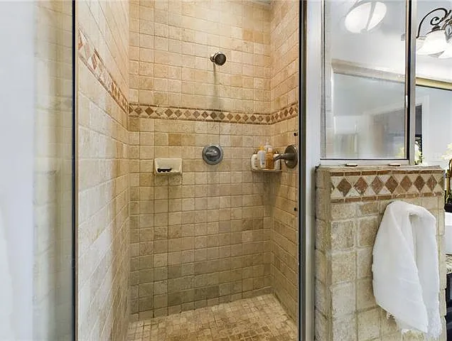 44 Oak Tree Dr — Photo 17