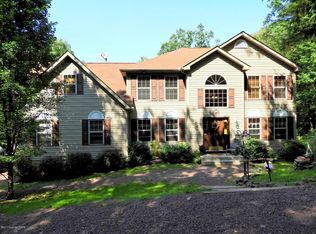 190 Comanche Pines Rd, Effort, PA 18330