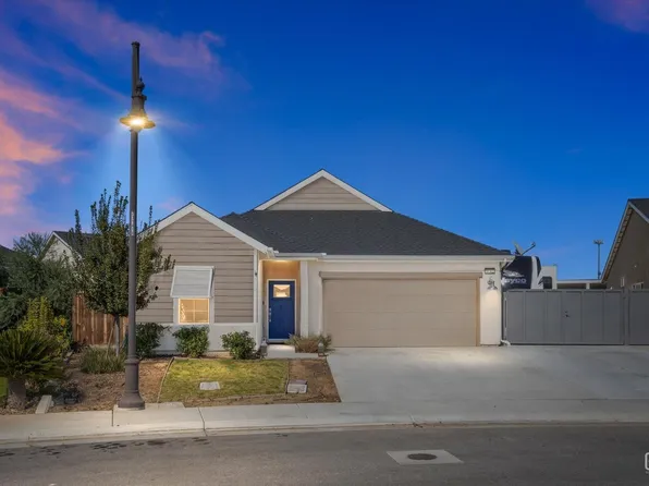 9742 Silver Falls Ln, Shafter, CA 93263