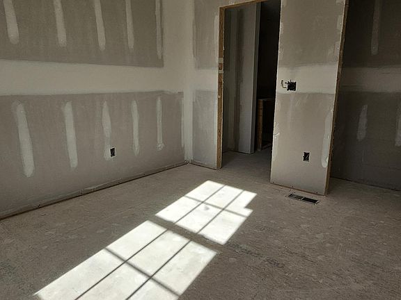 3rd image of 8572 Noelle Dr