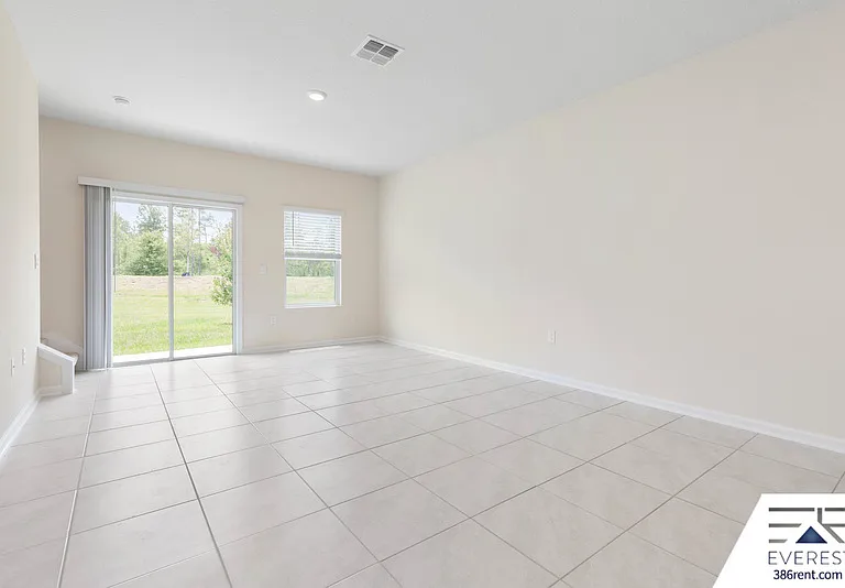 41 Temple Dr — Photo 5
