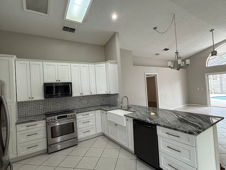 13328 Mallard Cove Blvd — Photo 6
