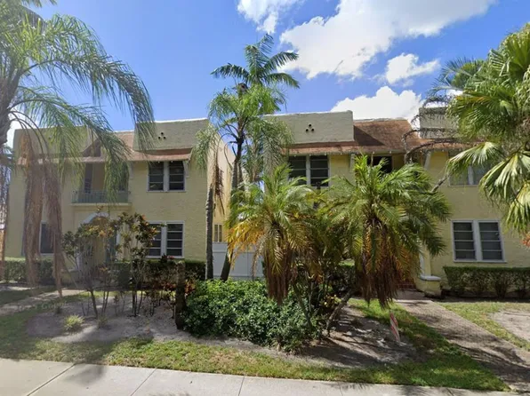 1852 Washington St Hollywood, FL 33020