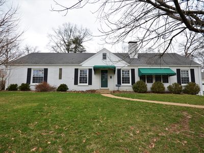 907 Wood Ave, Saint Louis, MO, 63122