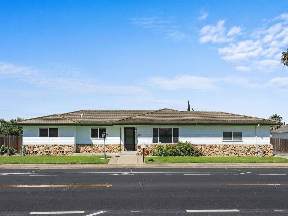1st image of 2223 Aspen Grove Dr