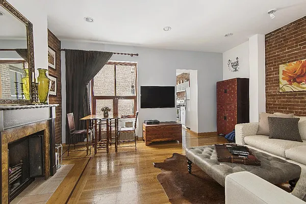 Sold by Real Direct | media 2