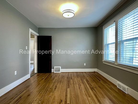 5th image of 851 Gardendale St #851