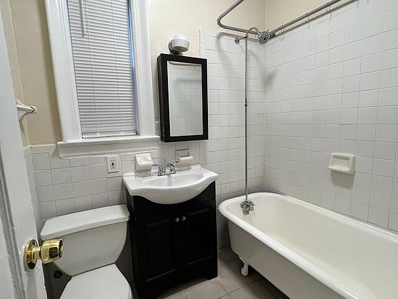 4th image of 18 Kensington Ave