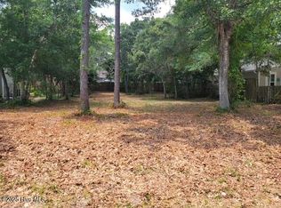 105 NE 22nd Street, Oak Island, NC 28465