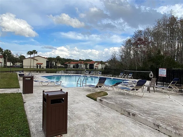 1516 Crosswind Cir — Photo 22