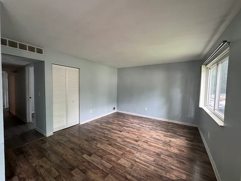 26398 Spicer St — Photo 3