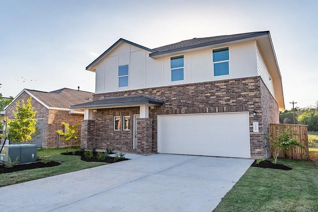 4 bed, 2.5 bath, 1965 sqft, $2,450 — Photo 1