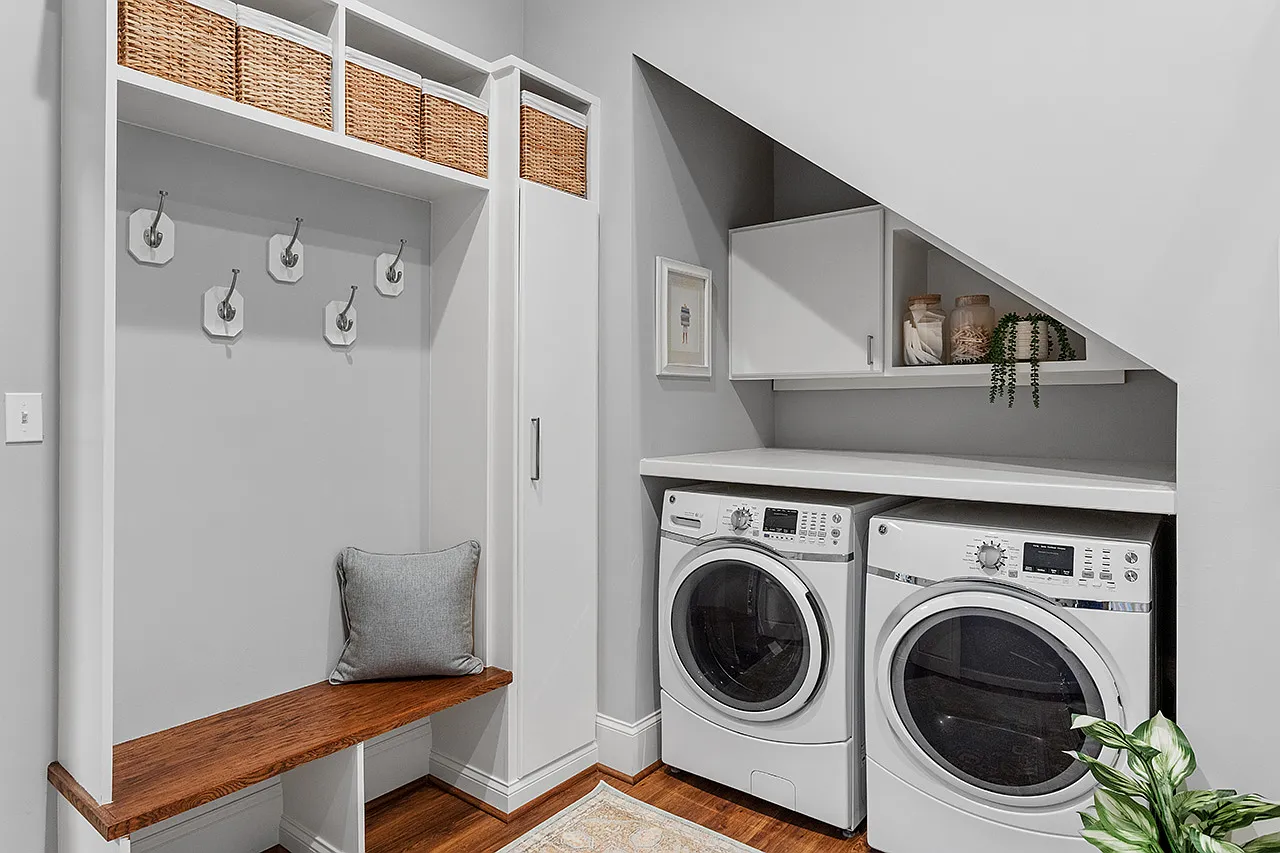 1 bed, 1200 sqft, $3,000 — Photo 3