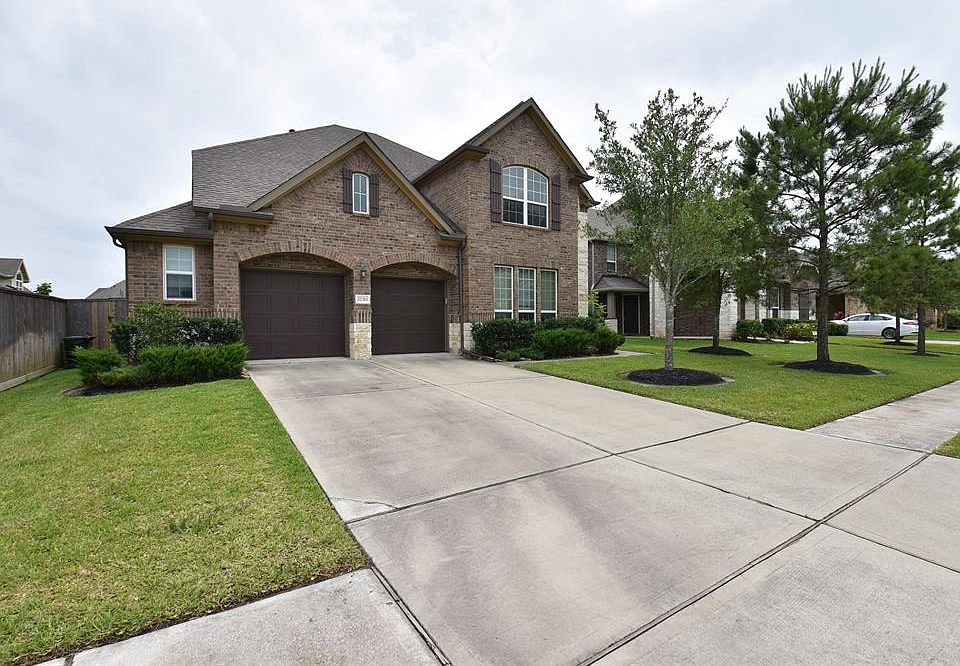 1st image of 27311 Lynwood Park Dr