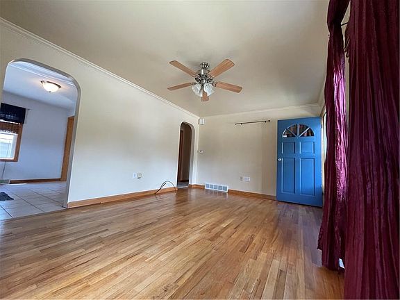 4th image of 2626 Pebble Dr