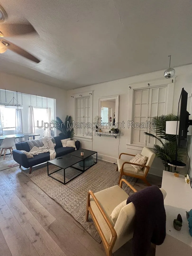 6 bed, 2.0 bath, $6,000 — Photo 2