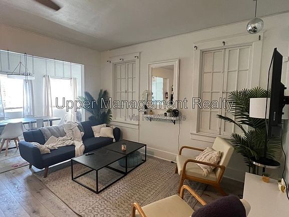 2nd image of 814 Audubon St #814