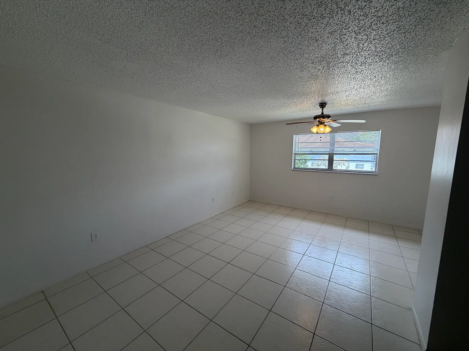 2 bed, 1.5 bath, 900 sqft, $2,200 — Photo 4