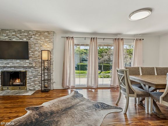 4th image of 128 Carriage Way Dr APT 117B