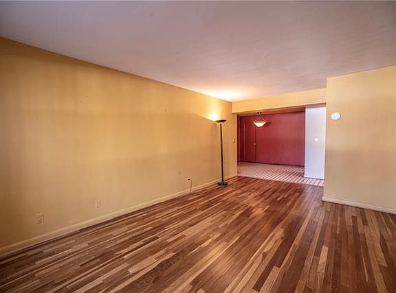 2nd image of 5 Sadore Ln APT 3D