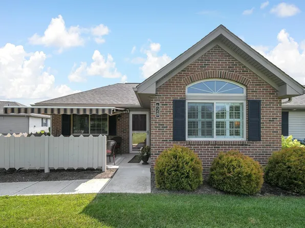 628 Monticello Ct, Pataskala, OH 43062