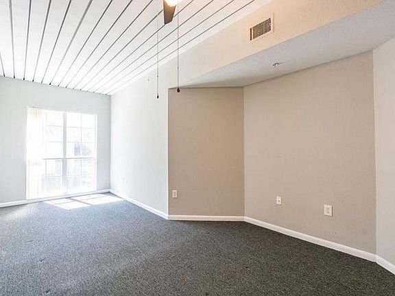 5th image of 2331 W Horatio St