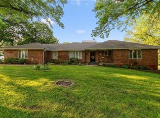 108 NE 82nd St, Kansas City, MO 64118