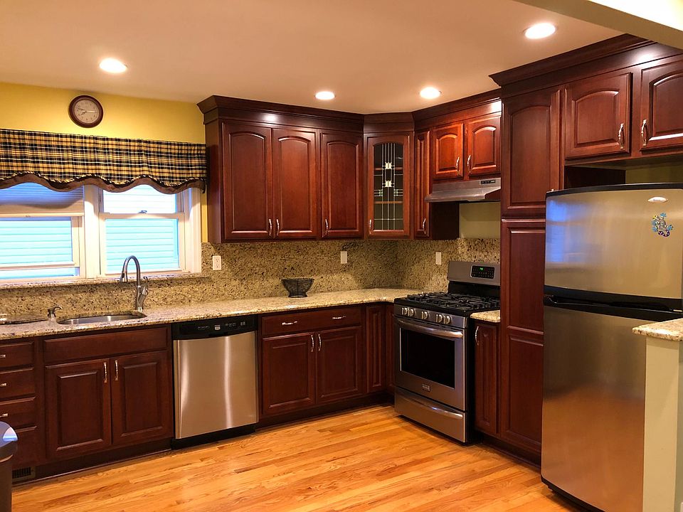 1st image of 405 Ogorman Ave