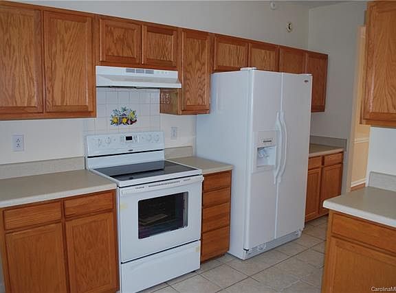 2nd image of 11220 Fox Cove Dr