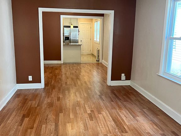 View through to kitchen