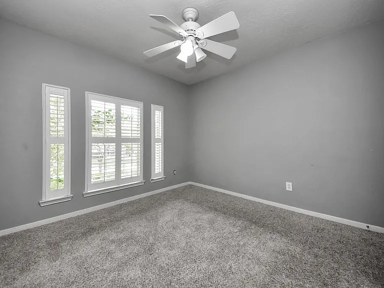23003 Governorshire Dr — Photo 41