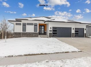 14831 Sutton Dr, Urbandale, IA 50323
