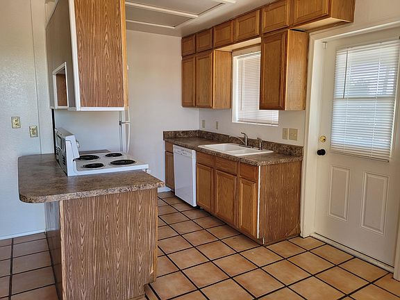 4th image of 1815 W 8th Ave APT 204