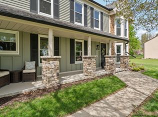 6790 Heatheridge Dr, Saline, MI 48176