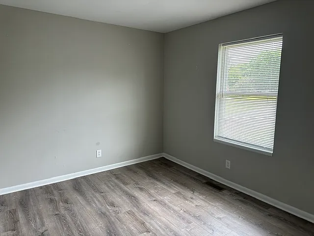 803 King Dr — Photo 6