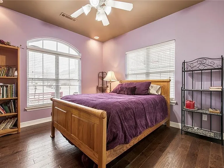 11073 Club House Pkwy — Photo 18