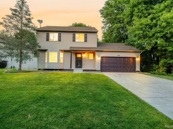 526 Cove View Dr, Waterford, MI 48327