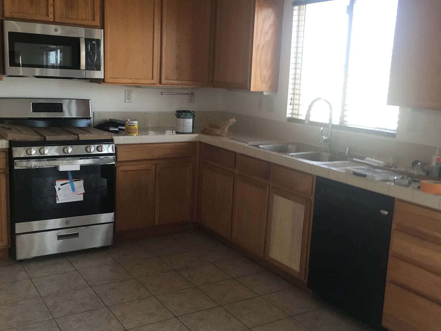 4 bed, 2.5 bath, 2260 sqft, $2,350 — Photo 3