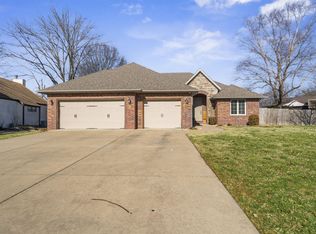 3827 E Lomita St, Springfield, MO 65809
