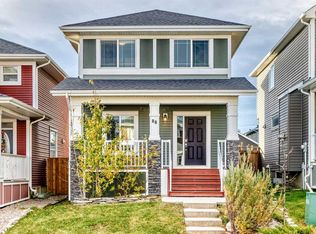 88 N River Heights Blvd, Cochrane, AB T4C 0J6