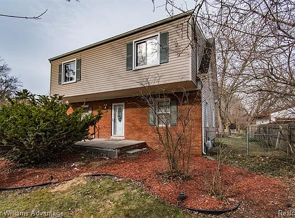 2nd image of 8335 Gray St